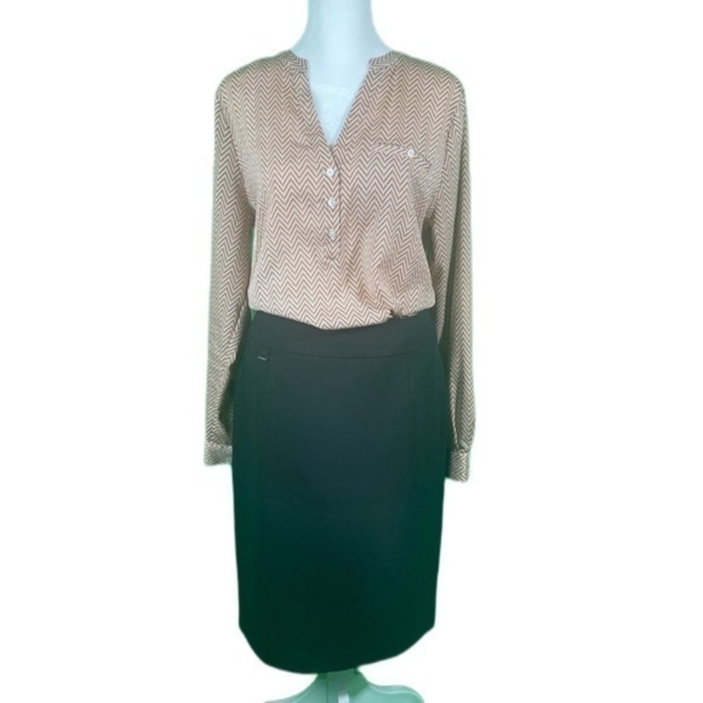 The Limited orange and white zig zag patterned blouse